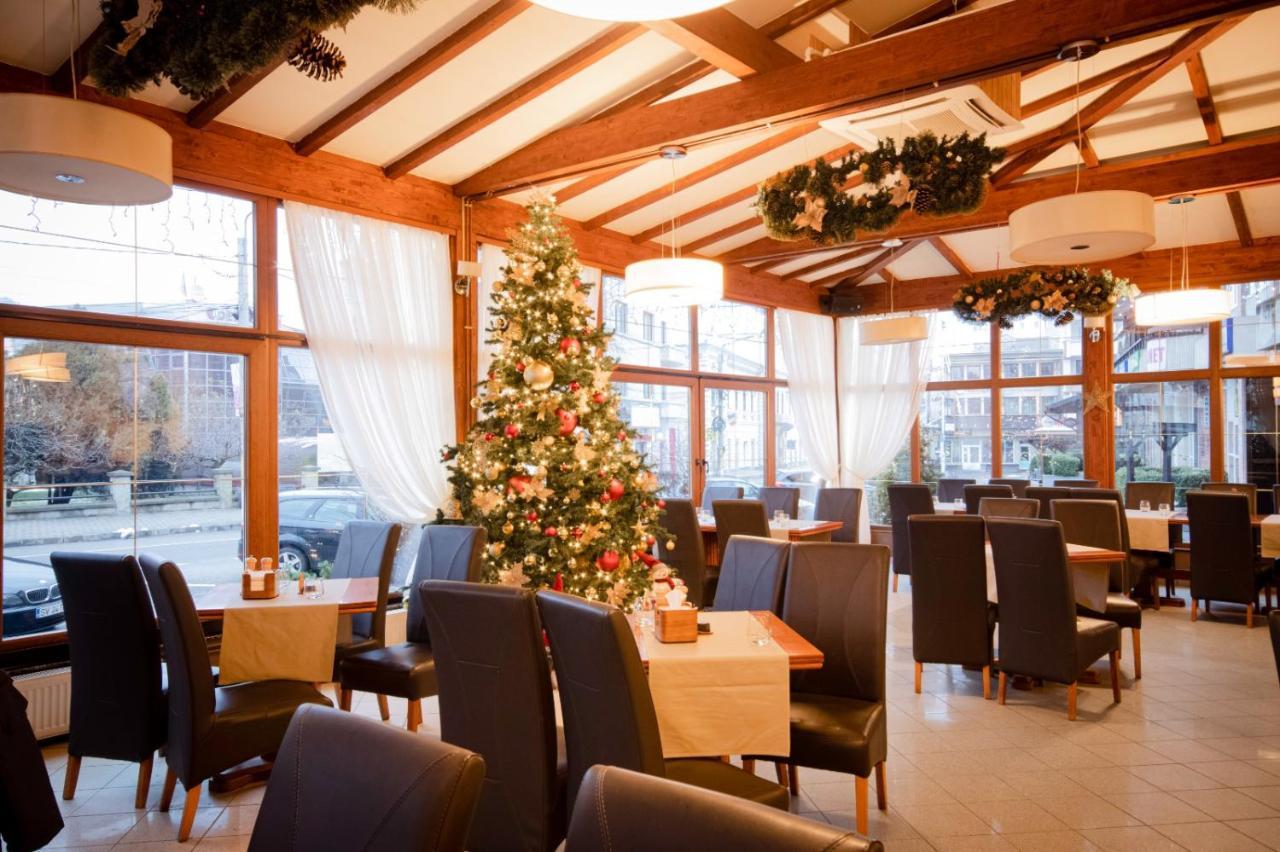Restaurant Pensiune Bucovina Кимпулунг-Молдовенеск Екстер'єр фото